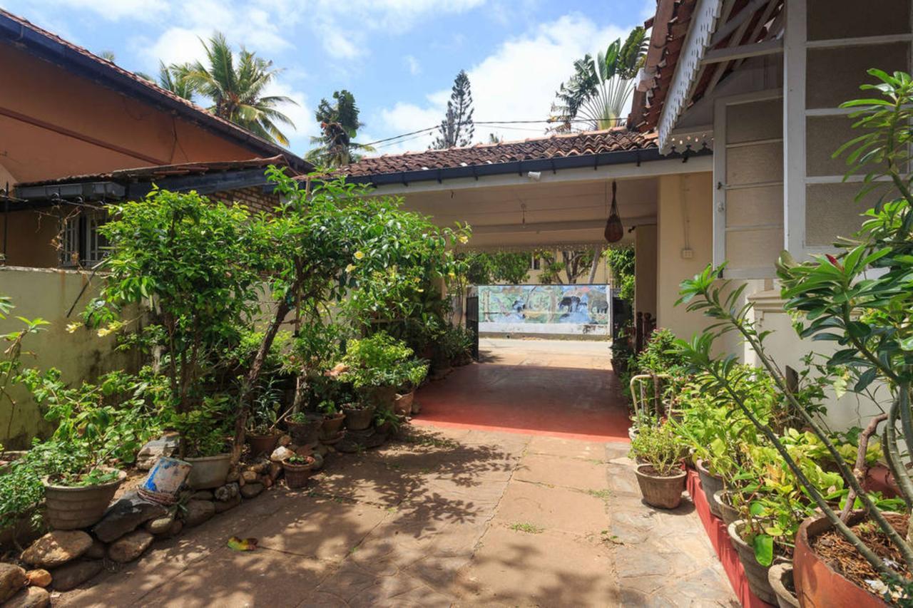 Charming Homestay By The Beach Dehiwala-Mount Lavinia Exterior foto