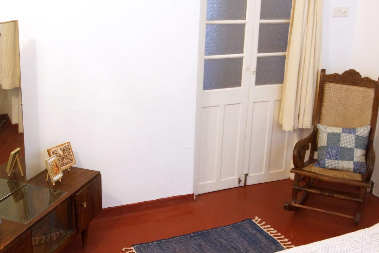 Charming Homestay By The Beach Dehiwala-Mount Lavinia Exterior foto
